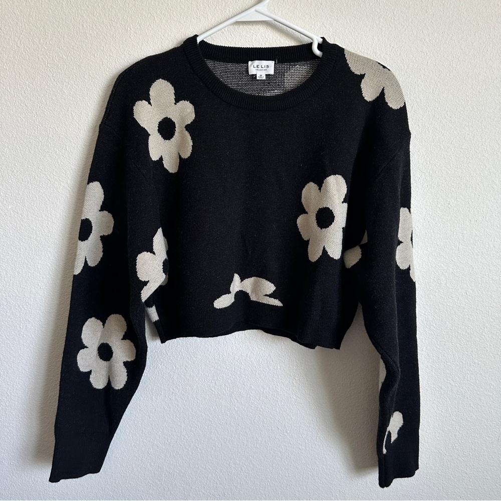 NWOT Lelis floral cropped sweater - Picture 2 of 5